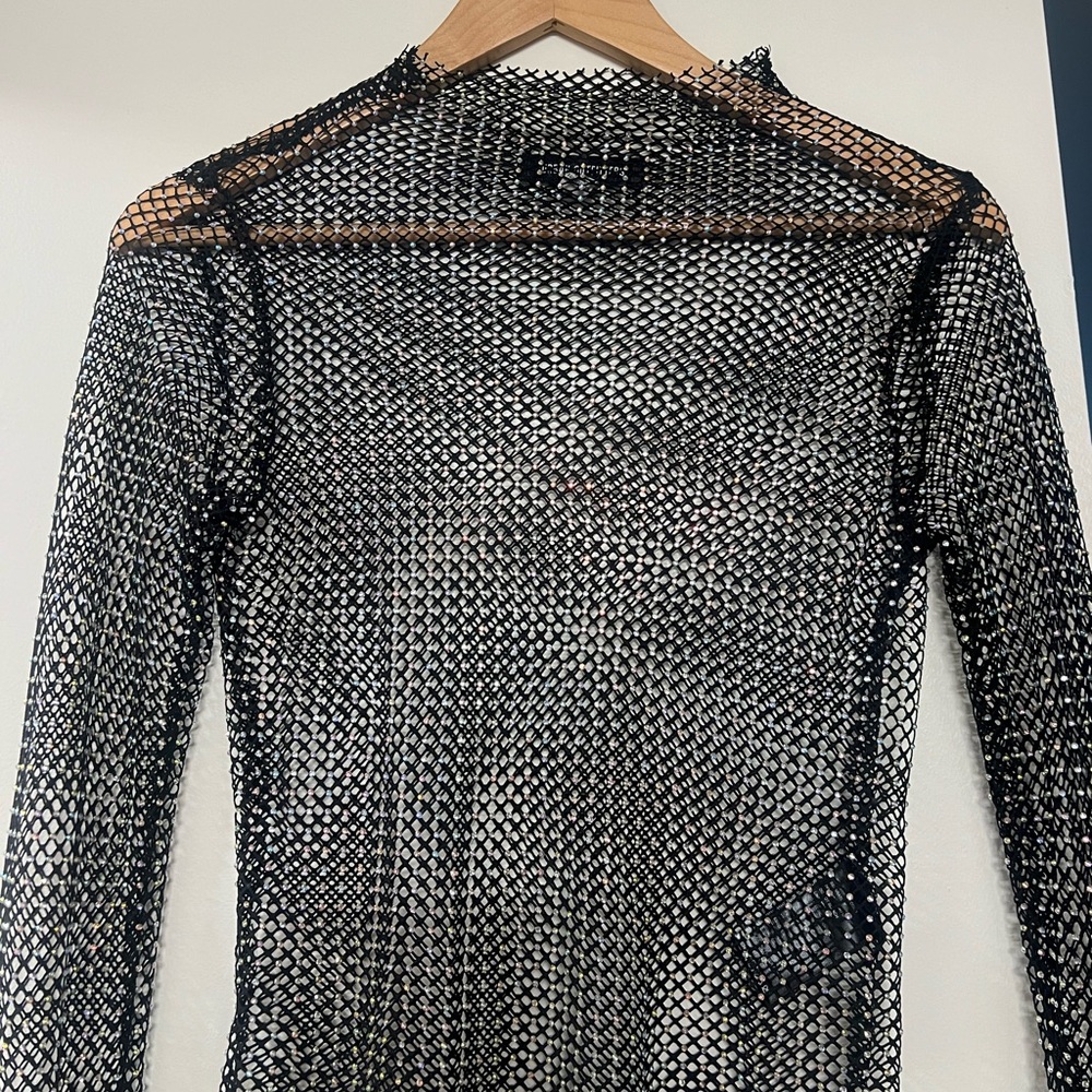 Urban mesh going out top